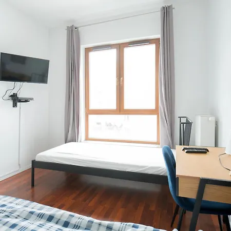 Rydygiera 17 Own Tv Wifi * Warsaw