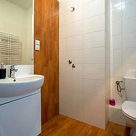 Rydygiera 17 Own Private Tv Wifi Hostel